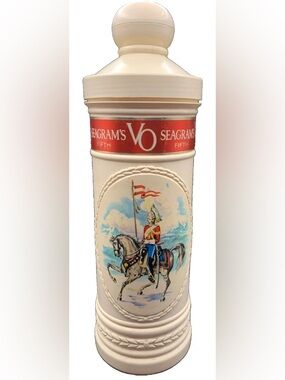 Vintage Seagram's VO Red Label Fifth Canadian Whiskey Bottle Holder WIth Lid